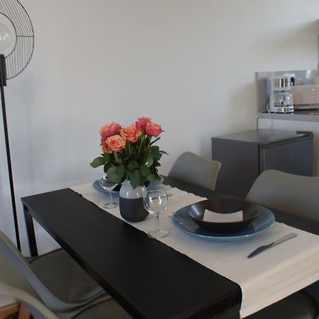 Appartements Cdg Joigny Exterior photo